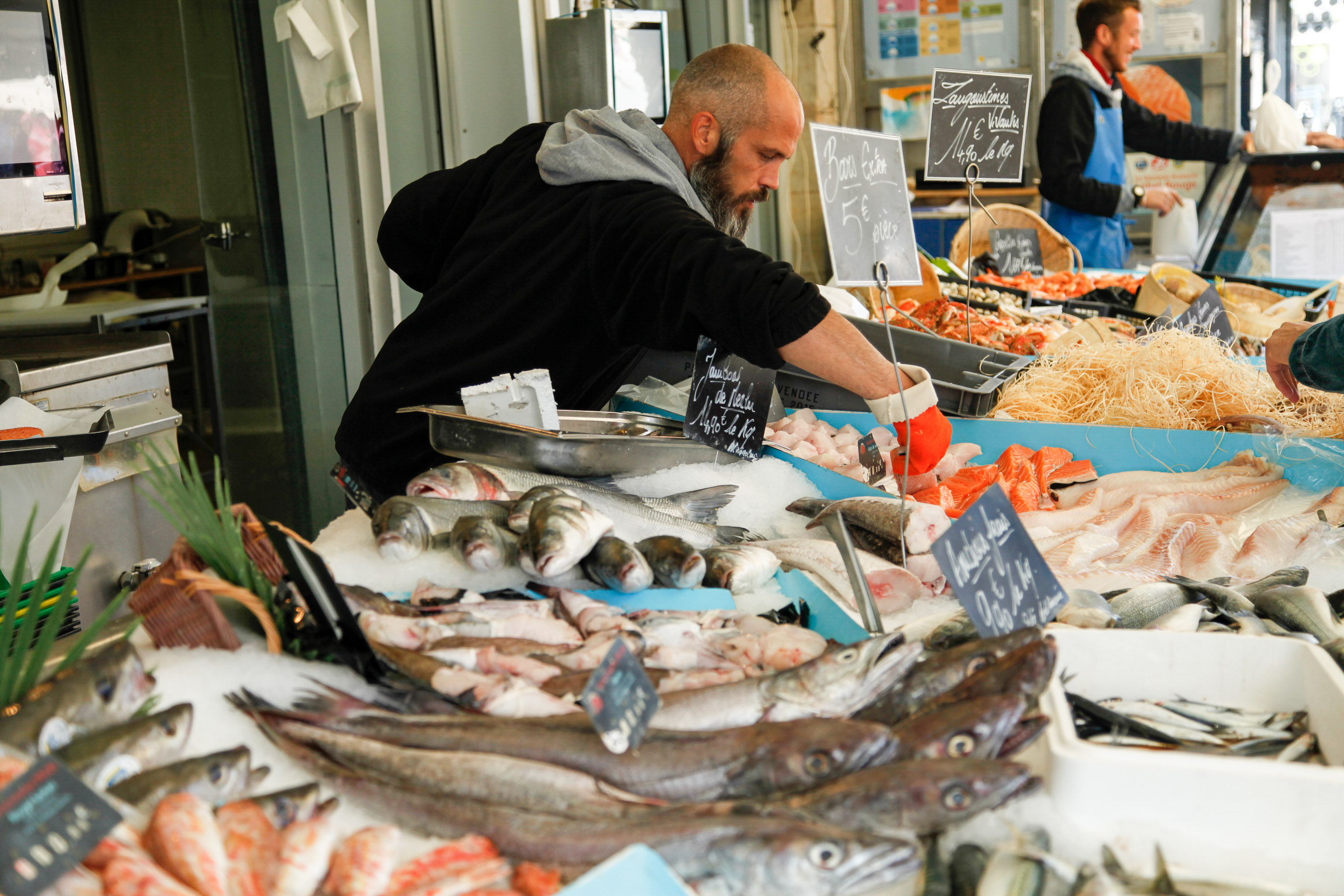 Das Angebot an frischen Fischen und Meeresfrüchten auf dem Marche du Capucin ist überreichlich.